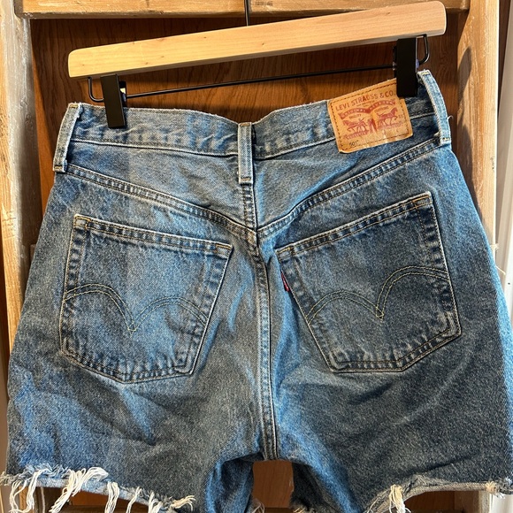 Levi's Mid-Rise Distressed Jean Shorts - Picture 2 of 3
